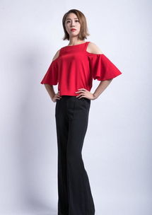 中国女排队员穿晚礼服（女排姑娘穿晚礼服走秀）